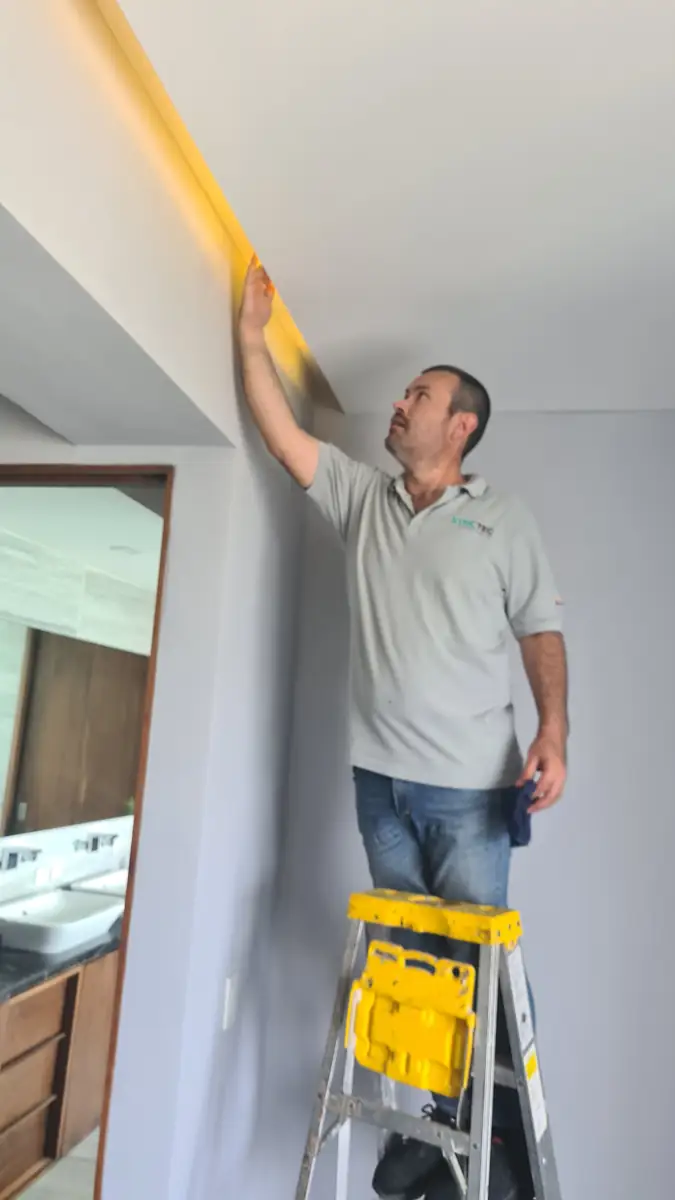 Instalación de luces LED residencial